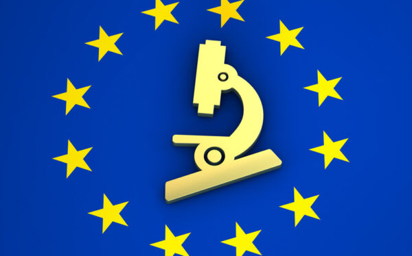 Proposed EU Medical Device Regulations (2012)

Accessibility: Graphic with EU Stars in circle on blue background with stethoscope  in center.