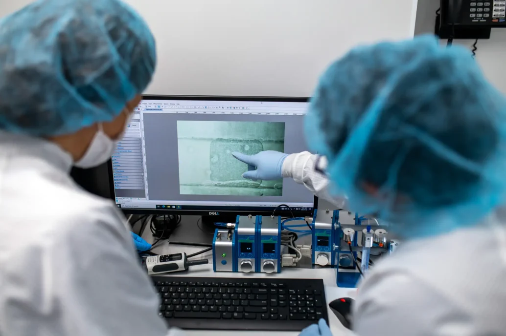 Human factors and operational controls in a medical device cleanroom